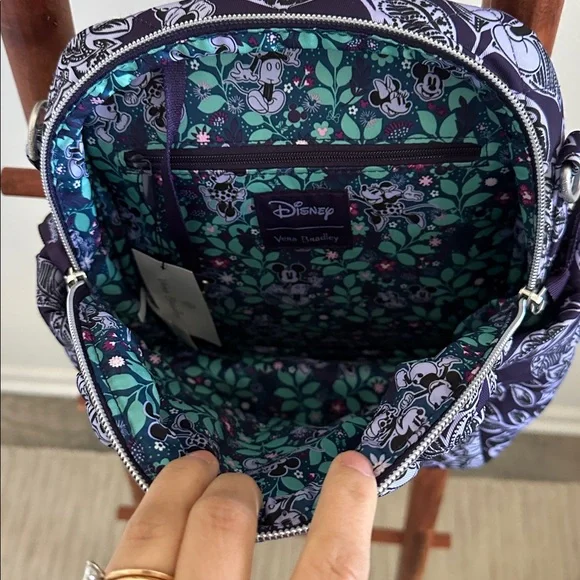 NWT Disney Convertible Small Backpack - Mickey & Minnie display picture 2